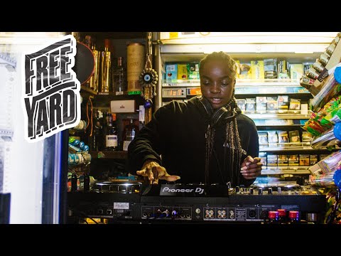 FREE YARD @ Harry's Off Licence - JAY DOLCE