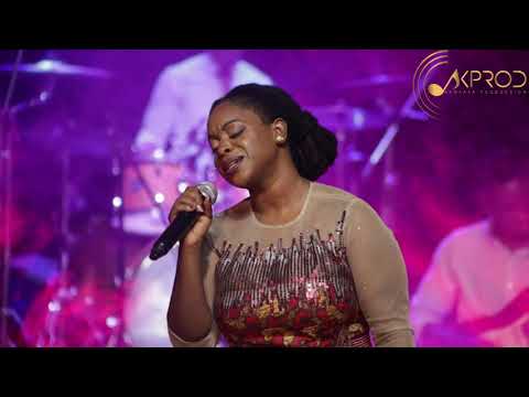 JE VEUX ALLER PLUS HAUT - Adjo‘a Sika