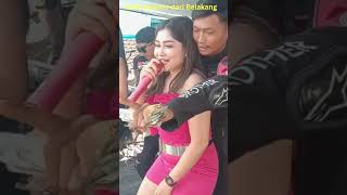 Download lagu Nyawer Sambil Gesek Bo***ng Dari Belakang #shorts #short #shortvideo mp3