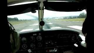 preview picture of video 'Decolagem Aeroporto Bacacheri com Cherokee 189 PT-JCU'