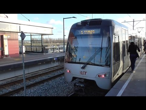 RET Metro Combi Type R komt aan op station Rodenrijs als lijn E naar Slinge