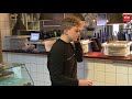 'Mister FC Emmen' maakt drive-through van pannenkoekenrestaurant