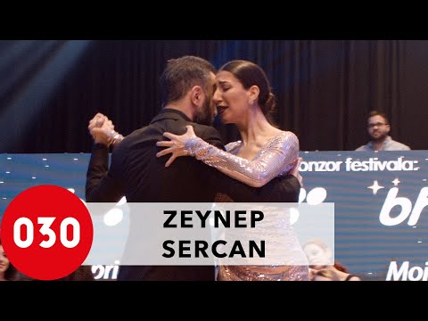 Zeynep Aktar and Sercan Yigit – Viejo portón