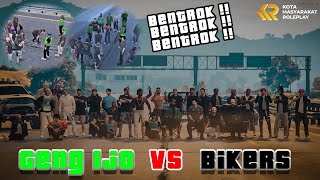 Download lagu GENG HIJAU VS BIKERS 15 VS 15 !! TAWURAN TANGAN KOSONG TANPA SENJATA YANG BERAKHIR ONE BY ONE mp3