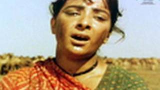 नगरी नगरी द्वारे द्वारे