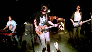 Rhythm of the NIght cover straight into Feel It - Passafire