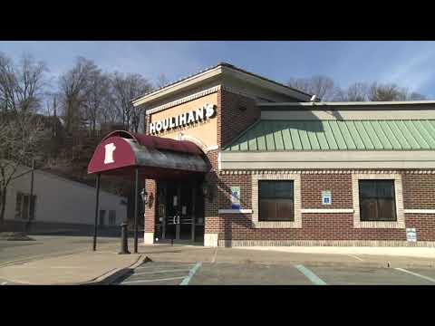 Houlihan’s Closures