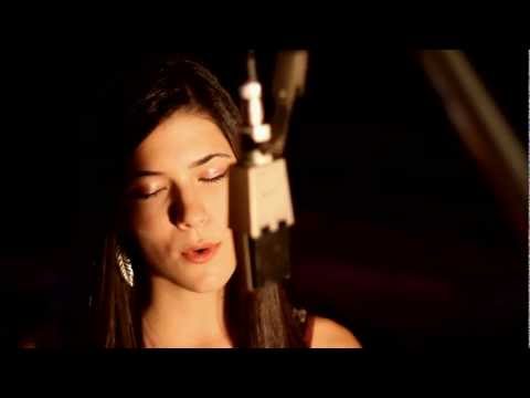 The Beatles - Blackbird (Sara Niemietz Cover)