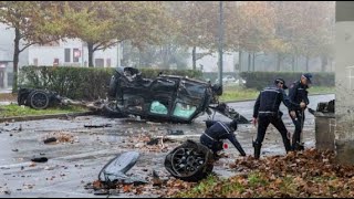 Il suv capovolto e lamiere accartocciate: le immagini dopo lo schianto in viale Fulvio Testi, Milano