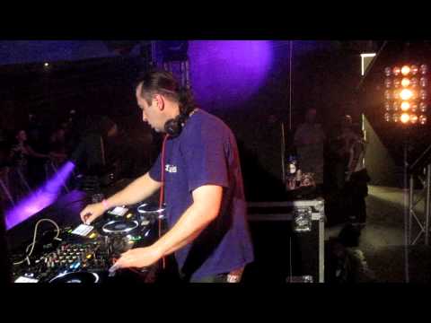 Lenny Dee vs Rob Gee @ Footworxx Sandy Warez Bday 2013 Part 2