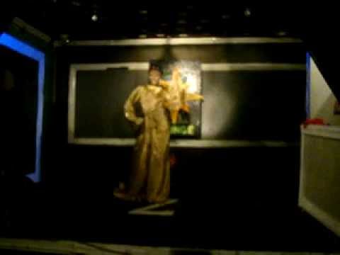 LOUISE DELLUX NA Z LOUNGE BAR