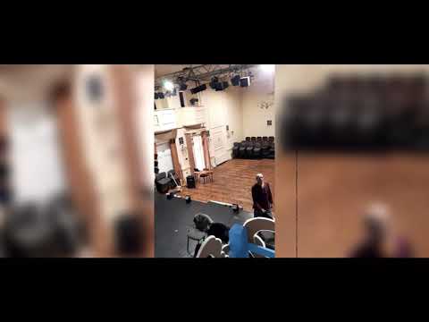 Egy nap a munkahelyemen - Roxinház