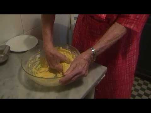 Lezione 39 - Pasta per Babà - Cucina Napoletana di Tradizione - Marinella Penta de Peppo