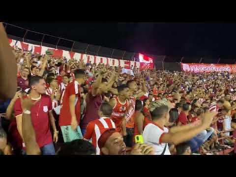 Essa torcida apaixonada merece respeito! Honrem essa camisa que tem tradição!