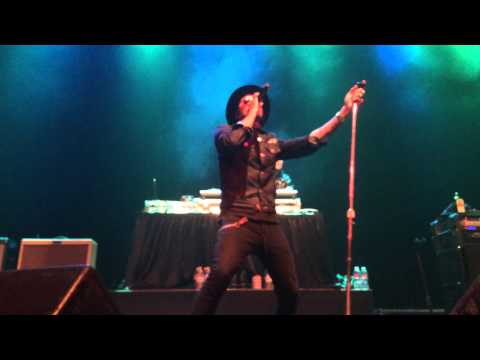 Yelawolf - Outer Space live in Norfolk 2015