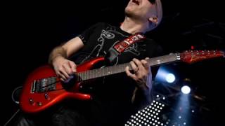 Download lagu Joe Satriani Love Thing Backing Track.wmv mp3