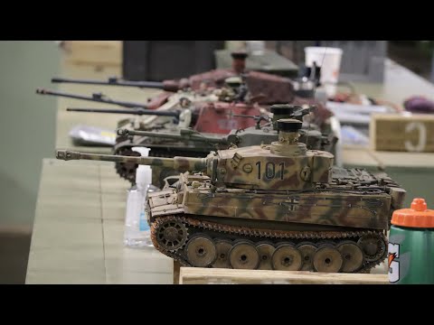 image-What are the hours of the Tank Museum in Danville?