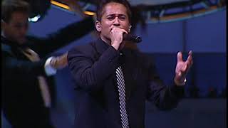 À Distância Lyrics English Translation