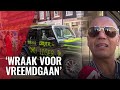 Peperdure auto beklad met scheldwoorden