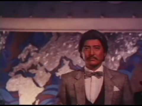 Poster sar pe kafan baandh ke