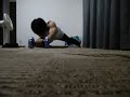 片手腹筋ローラー7回 One arm 7 ab wheel 「wide leg stance」