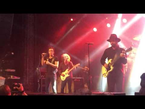 The Killers & Brian Karscig - Finding out true love is blind (San Diego, 20 Sep 2015)