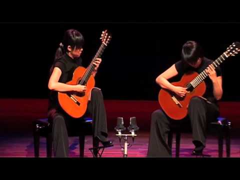 The Beijing Guitar Duo -  Maracaípe by Sergio Assad