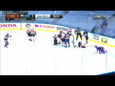 Another flyers turnover leads to islanders goal for 2-1 lead