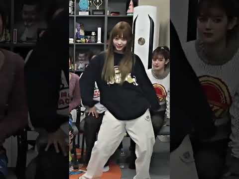 뉴진스 해린 OMG 댄스🤣😻🐈 #Shorts