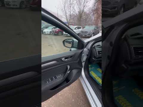 фото renault megane iv рестайлинг 0