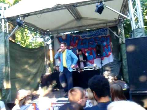 Bühnenwunder Jenz Steiner auf dem Helmholtzplatz