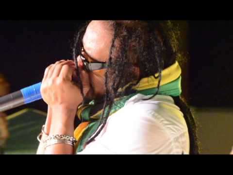 Maxi Priest & Beniton the Menace performs at the Dallas Reggae Festival