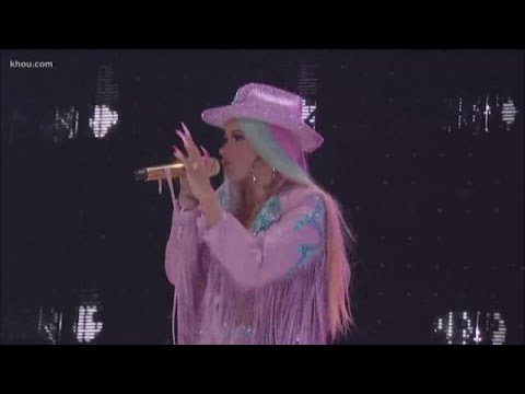 カーディB、初のロデオ公演でのサポートにヒューストンに感謝 (Cardi B thanks Houston for support at first rodeo performance)