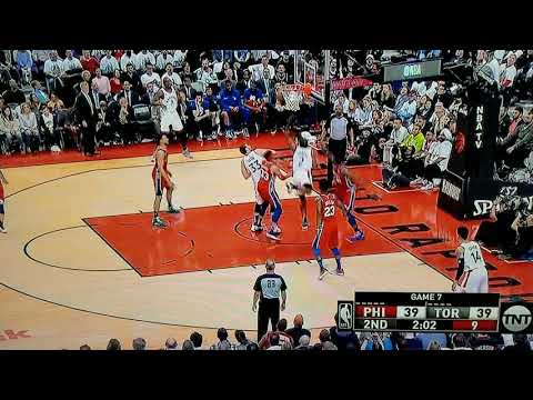 Kawhi Leonard makes an incredible finish with the off hand