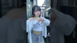 【Tik Tok】巨乳美女　おっぱいで有名になって。。