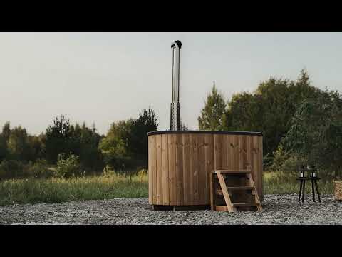 Überschrift: Kompakter Luxus: Entdecken Sie den Zwei-Personen-Hot Tub von Baltresto