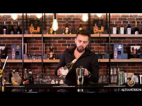 Metropolitan Cocktail with Alexandrion 7*
