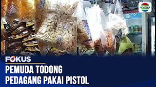 Download lagu Kelompok Pemuda Diduga Menodong Penjaga Warung dengan Senpi di Cilincing | Fokus mp3 Download lagu Kelompok Pemuda Diduga Menodong Penjaga Warung dengan Senpi di Cilincing | Fokus mp3