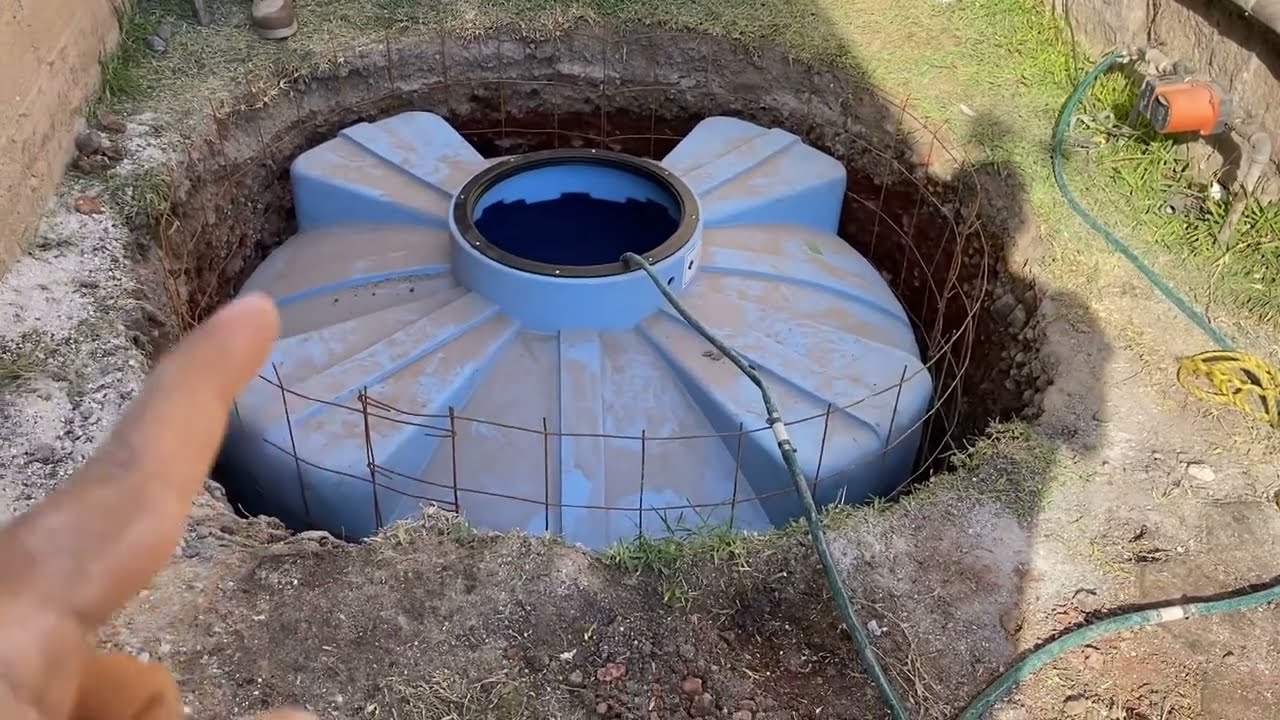 Watch Como instalar una cisterna Eureka de 2800 litros paso a paso part. 2 Now Como instalar una cisterna Eureka de 2800 litros paso a paso part. 2