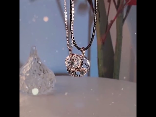 Vídeo relacionado con BEPSYOM Collar Magnético para Parejas - 1 Par de Collares de la Amistad con Colgante de Mando de Videojuegos para Parejas o Mejores Amigos