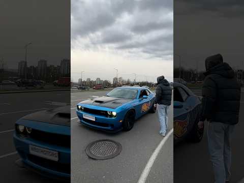 Кем нужно работать чтобы ездить на таком автомобиле?