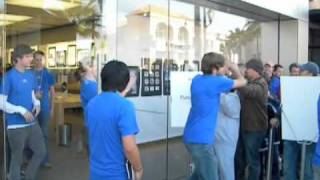 Carlsbad Apple Store iPad Wi-FI Introduction on April 3rd
