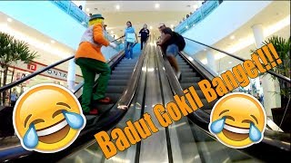 Download lagu prank badut di eskalator| clown pie prank on escalator 😂😂 mp3