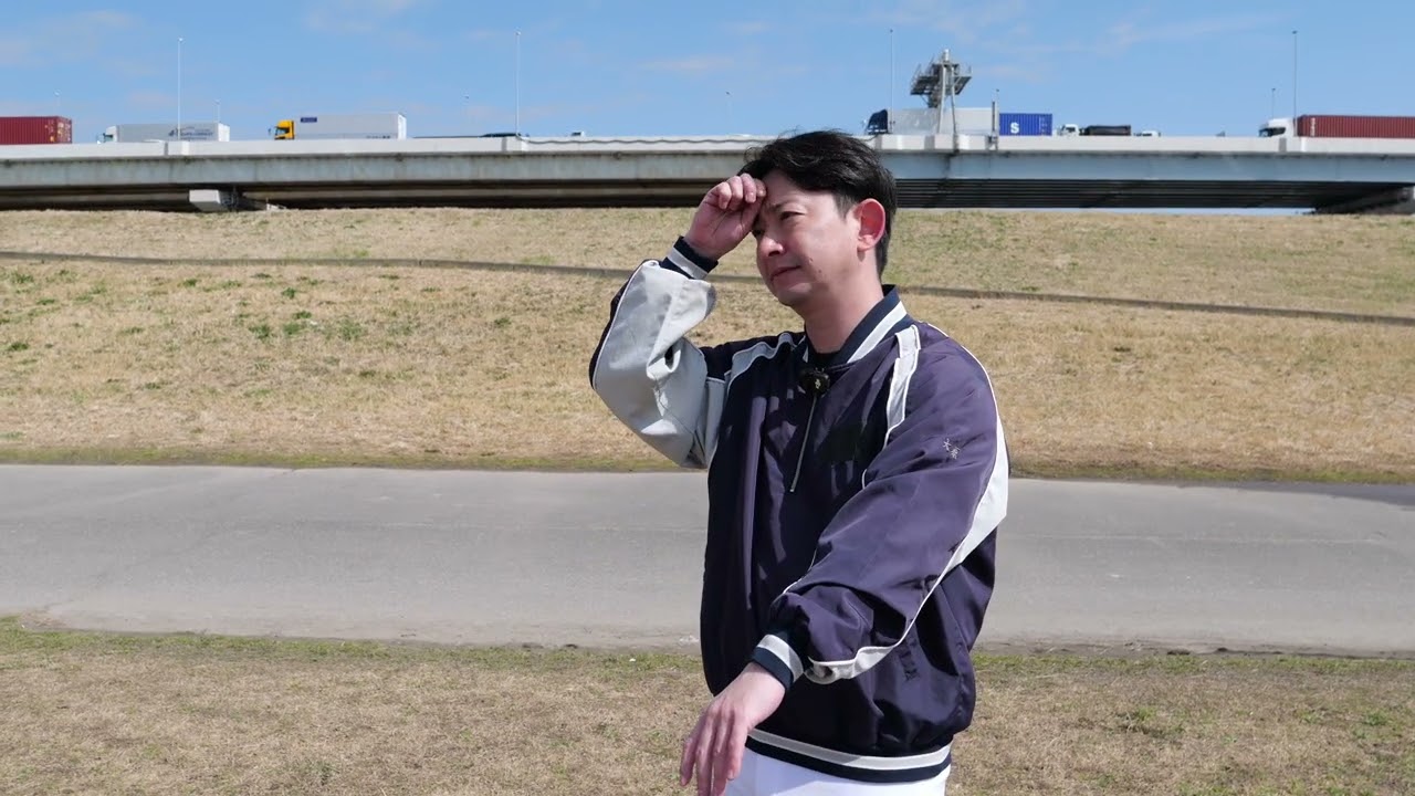 みんなサインをミスるから本当のサインの所だけゆっくりになる監督の雰囲気