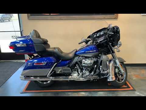 2017 Harley-Davidson Electra Glide Ultra Limited at Vandervest Harley-Davidson, Green Bay, WI 54303