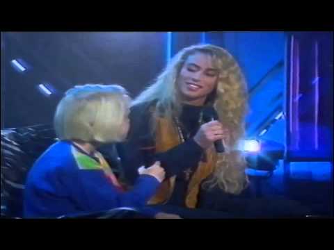 Videoclip de Mamma — Björk