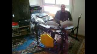 SIMMONS SDSV. NEW MUSIK:&quot;A TRAIN ON TWISTED TRACKS&quot; (1982). INSTRUMENTAL VERSION..