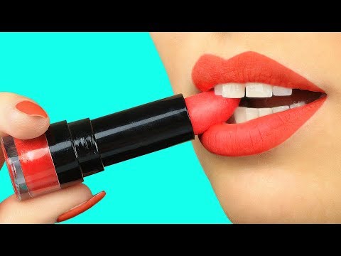 IDÉES DE MAQUILLAGE COMESTIBLE ! 11  BLAGUES À FAIRE EN COURS ! Video