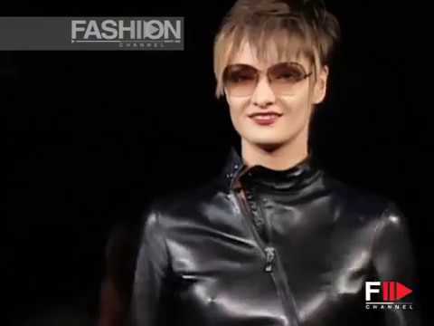 "Giorgio Armani" Autumn Winter 2003 2004 Milan 1 of 3 Pret a Porter Woman by FashionChannel