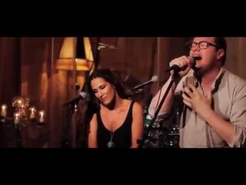 Leonel Garcia Ft. Malú - Ni Un Segundo